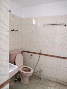Common Bathroom One Image of 1300 Sq.ft 2 BHK Apartment / Flat for sale in CGHS Sarve Sanjhi Apartments, Sector 9 Dwarka New Delhi for Rs. 22500000