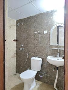 Bedroom One Image of 1015 Sq.ft 2 BHK Apartment / Flat for rent in Amrapali Dream Valley 2, Noida Extension Greater Noida for Rs. 17000