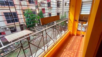 Balcony Image of 500 Sq.ft 1 BHK Apartment / Flat for rent in Hiland Park, Santoshpur Kolkata for Rs. 16000