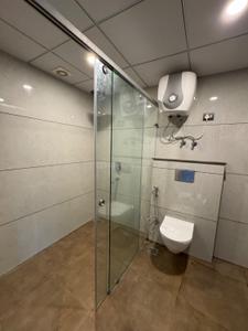 Bathroom Image of 3460 Sq.ft 3.5 BHK Apartment / Flat for rent in Supertech Supernova, Sector 94 Noida for Rs. 120000