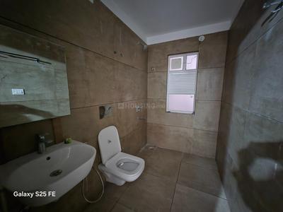 Bathroom Image of 1650 Sq.ft 3 BHK Apartment / Flat for rent in Argora Ranchi for Rs. 25000
