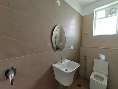 Bathroom Image of 1520 Sq.ft 3 BHK Apartment / Flat for rent in Jubilee Hills Hyderabad for Rs. 60000