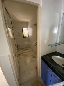 Bathroom Image of 1400 Sq.ft 3 BHK Apartment / Flat for rent in Gangapur Nashik for Rs. 30000