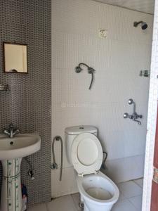 Bathroom Image of 1345 Sq.ft 3 BHK Apartment / Flat for rent in Meenal Balmukanda Residency, Raj Nagar Extension Ghaziabad for Rs. 18000