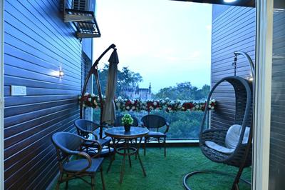 Balcony Image of 3500 Sq.ft 5 BHK Apartment / Flat for sale in 5 Star Royal Grandeur , Bopodi Pune for Rs. 55000000