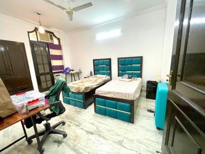 Bedroom Image of White House PG in DLF Phase 2, Gurgaon