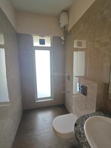 Bathroom Image of 800 Sq.ft 2 BHK Apartment / Flat for sale in Sobhaniye Riddhi Siddhi Apartments CHS, Matunga East Mumbai for Rs. 34500000