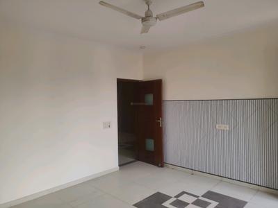 Bedroom Image of 2250 Sq.ft 3 BHK Builder Floor for sale in Creative Estate Floors, Sector 49 Faridabad for Rs. 14500000