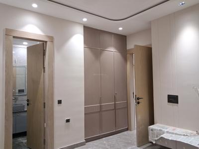 Bedroom Image of 2700 Sq.ft 4 BHK Builder Floor for sale in Paschim Vihar New Delhi for Rs. 60000000