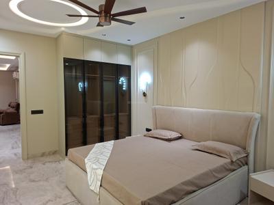 Bedroom Image of 3600 Sq.ft 4 BHK Builder Floor for sale in Janakpuri New Delhi for Rs. 82500000