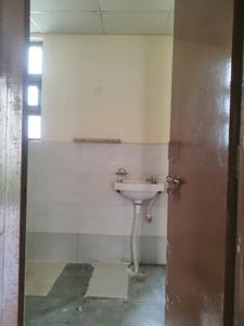 Common Bathroom Image of 1000 Sq.ft 3 BHK Apartment / Flat for sale in Auric City Homes, Sector 82 Faridabad for Rs. 5100000