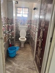 Bathroom Image of 480 Sq.ft 1 BHK Apartment / Flat for rent in Dum Dum Kolkata for Rs. 9000