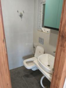 Bathroom Image of 1600 Sq.ft 3 BHK Apartment / Flat for rent in Bariatu Ranchi for Rs. 45000
