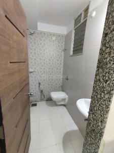 Bathroom Image of 1570 Sq.ft 3 BHK Apartment / Flat for rent in Maharshee Shashi Sharad Apartments, Shankar Nagar Nagpur for Rs. 27000