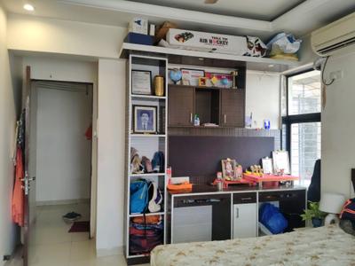 Bedroom Image of 950 Sq.ft 2 BHK Apartment / Flat for sale in Lodha Paradise, Thane West Thane for Rs. 16900000