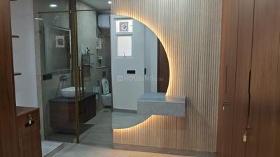 Bedroom Image of 4500 Sq.ft 5 BHK Builder Floor for rent in Vasant Kunj New Delhi for Rs. 210000