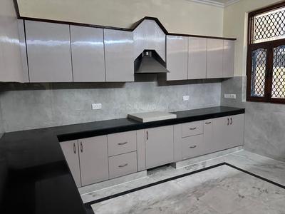 Kitchen Image of 1205 Sq.ft 8 BHK Independent House for sale in Sector 22 Noida for Rs. 33000000