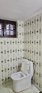 Bathroom Image of 1300 Sq.ft 2 BHK Independent House for rent in Ramamurthy Nagar Bengaluru for Rs. 22000
