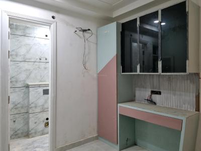 Bedroom Image of 1350 Sq.ft 4 BHK Apartment / Flat for sale in Mahavir Enclave New Delhi for Rs. 13000000