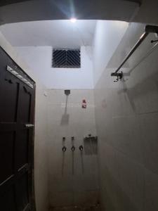 Bathroom Image of 980 Sq.ft 1 BHK Builder Floor for rent in Gomti Nagar Lucknow for Rs. 13000