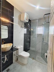 Bathroom Image of 850 Sq.ft 2 BHK Builder Floor for rent in Singasandra Bengaluru for Rs. 30000