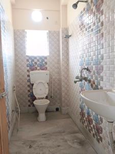 Common Bathroom Image of 871 Sq.ft 2 BHK Apartment / Flat for sale in Madurdaha Kolkata for Rs. 4600000