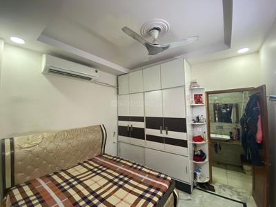 Bedroom Image of 800 Sq.ft 2 BHK Builder Floor for sale in Rajouri Garden New Delhi for Rs. 9000000
