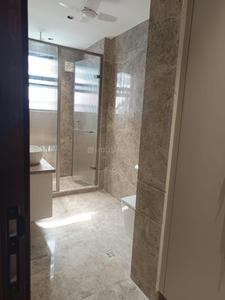 Bathroom Image of 4500 Sq.ft 4 BHK Builder Floor for rent in Safdarjung Development Area New Delhi for Rs. 450000