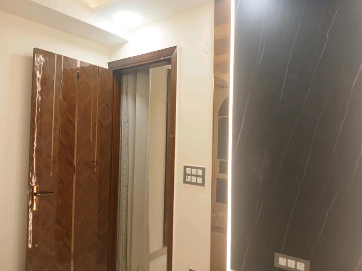 Bhagwati Garden, Dwarka Mor Main Image 1