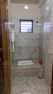 Bathroom Image of 450 Sq.ft 1 BHK Builder Floor for rent in Picnic Garden Kolkata for Rs. 20000