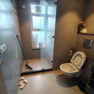 Bathroom Image of 2674 Sq.ft 4 BHK Apartment / Flat for sale in Bestech Altura, Sector 79 Gurgaon for Rs. 36000000