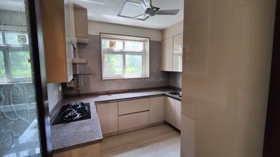 Kitchen Image of 2700 Sq.ft 4 BHK Builder Floor for rent in Navjeevan Vihar New Delhi for Rs. 200000