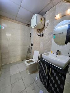Bathroom Image of 1180 Sq.ft 2.5 BHK Apartment / Flat for sale in Amrapali Silicon City, Sector 76 Noida for Rs. 11900000