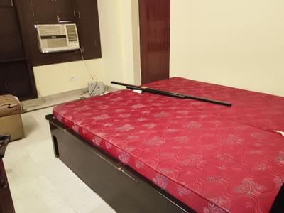 Bedroom Image of 1400 Sq.ft 3 BHK Apartment / Flat for rent in Eldeco Golf View Apartments, Omega IV Greater Noida for Rs. 30000