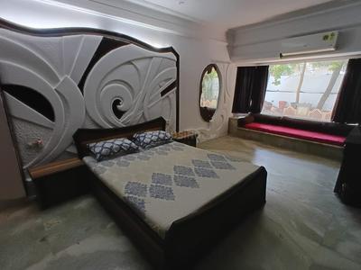 Bedroom Image of Seprate room in Juhu, Mumbai