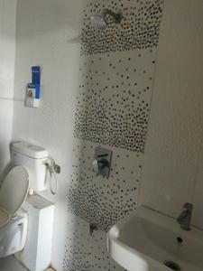 Bathroom Image of 1179 Sq.ft 2 BHK Apartment / Flat for sale in Vrindavan Heights, Gota Ahmedabad for Rs. 6600000