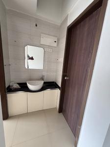 Bathroom Image of 560 Sq.ft 1 BHK Apartment / Flat for rent in Gagan Micasaa, Wagholi Pune for Rs. 16000
