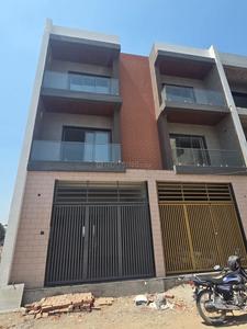 Image of 2025 Sq.ft 3 BHK Independent House for sale in Dindoli, Surat for Rs. 7350000