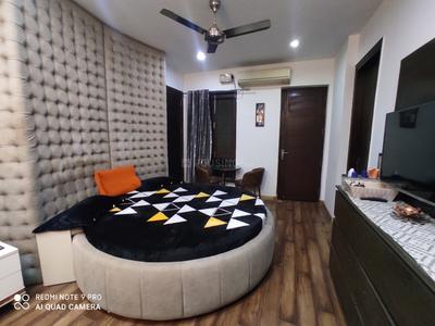 Bedroom Image of 3285 Sq.ft 5 BHK Builder Floor for sale in Punjabi Bagh New Delhi for Rs. 70000000
