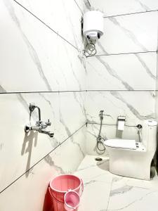 Image of 1500 Sq.ft 2 BHK Apartment / Flat for rent in Hoshangabad Road, Bhopal for Rs. 20000