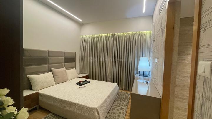 Dimples 73 East Main Image 1