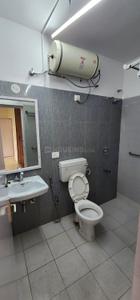 Bathroom Image of 2100 Sq.ft 3 BHK Apartment / Flat for rent in Clover Watergardens, Kalyani Nagar Pune for Rs. 60000
