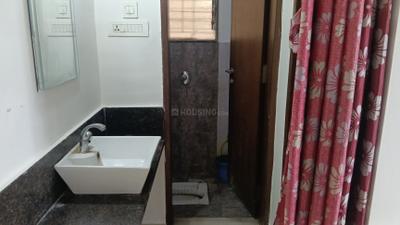 Bathroom Image of 600 Sq.ft 1 BHK Apartment / Flat for rent in Mittal Sun Universe, Narhe Pune for Rs. 17000
