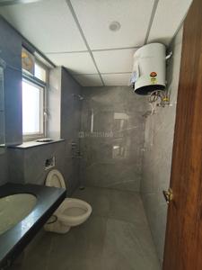 Bathroom Image of 2500 Sq.ft 4 BHK Apartment / Flat for rent in Rishita Manhattan, Gomti Nagar Extension Lucknow for Rs. 52000