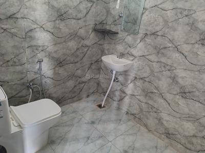 Bathroom Image of 1000 Sq.ft 2 BHK Apartment / Flat for rent in Radhakishan Pura Sikar for Rs. 10000