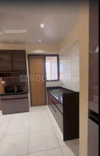 near punit nagar crossing Main Image 1