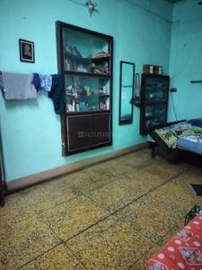 Bedroom Image of 1200 Sq.ft 2 BHK Builder Floor for rent in Kalighat Kolkata for Rs. 18000