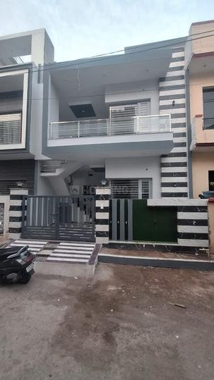 M M ESTATE Main Image 1