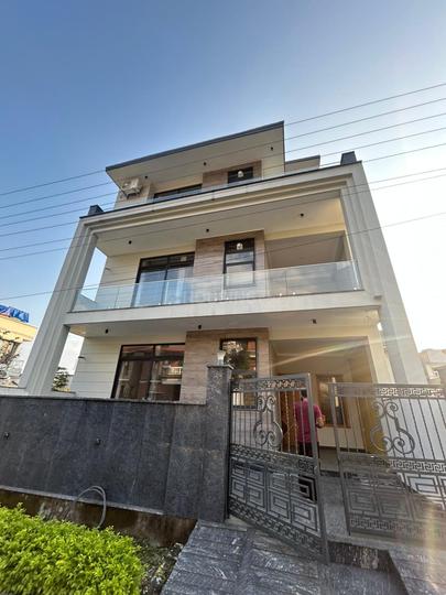 Canal Road Main Image 1