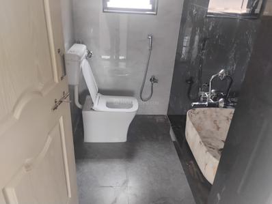 Image of 1000 Sq.ft 2 BHK Apartment / Flat for rent in Shashwat Tejolay Society, Warje, Pune for Rs. 26500